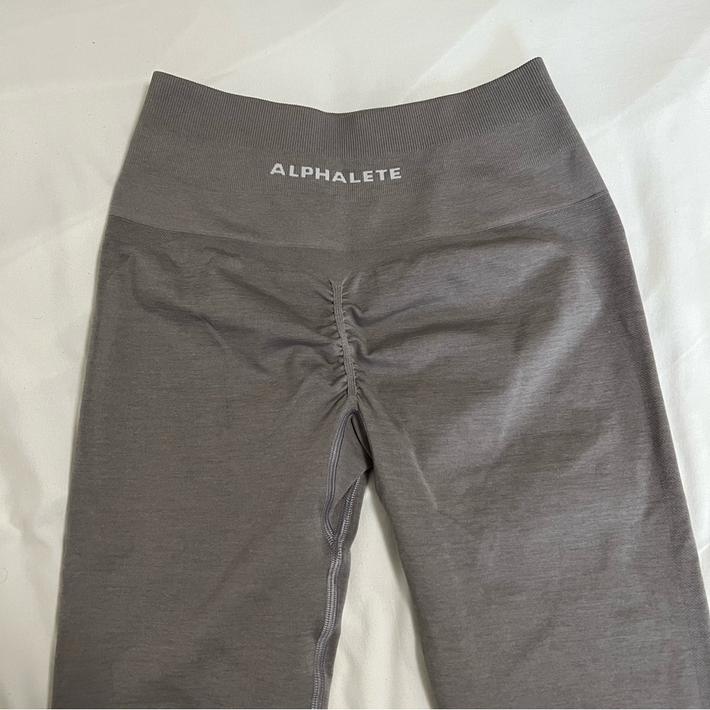 Alphalete Amplify Leggings in Storm Grey
